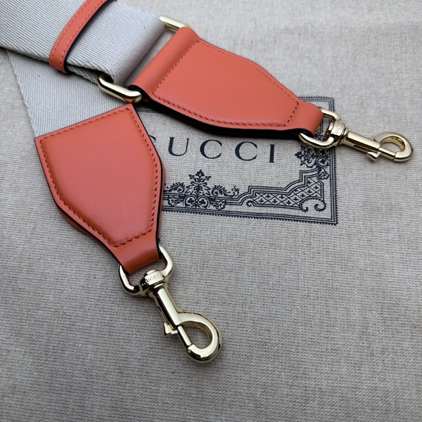 グッチバッグ着用イメージ